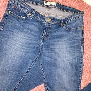 LEVIS skinny jeans
